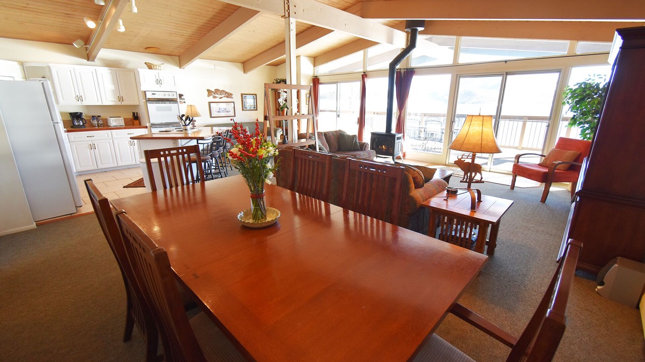 Photo of Others in Dillon