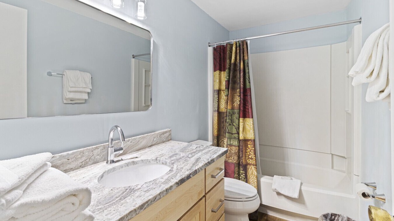 Photo of Bathroom in Edray