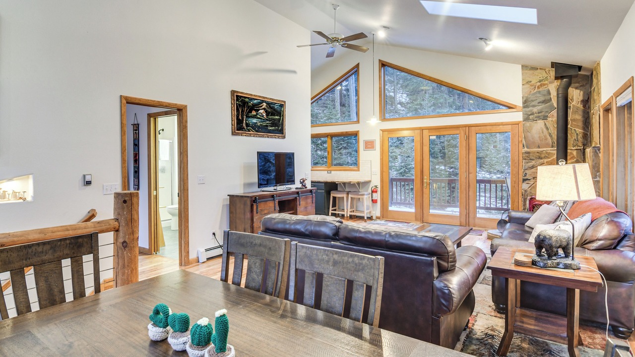 Photo of Livingroom in Downieville-Lawson-Dumont