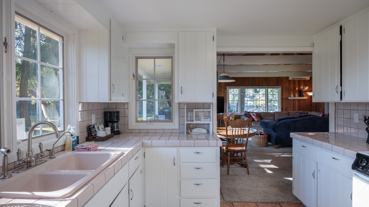 Photo of Others in Deer Harbor