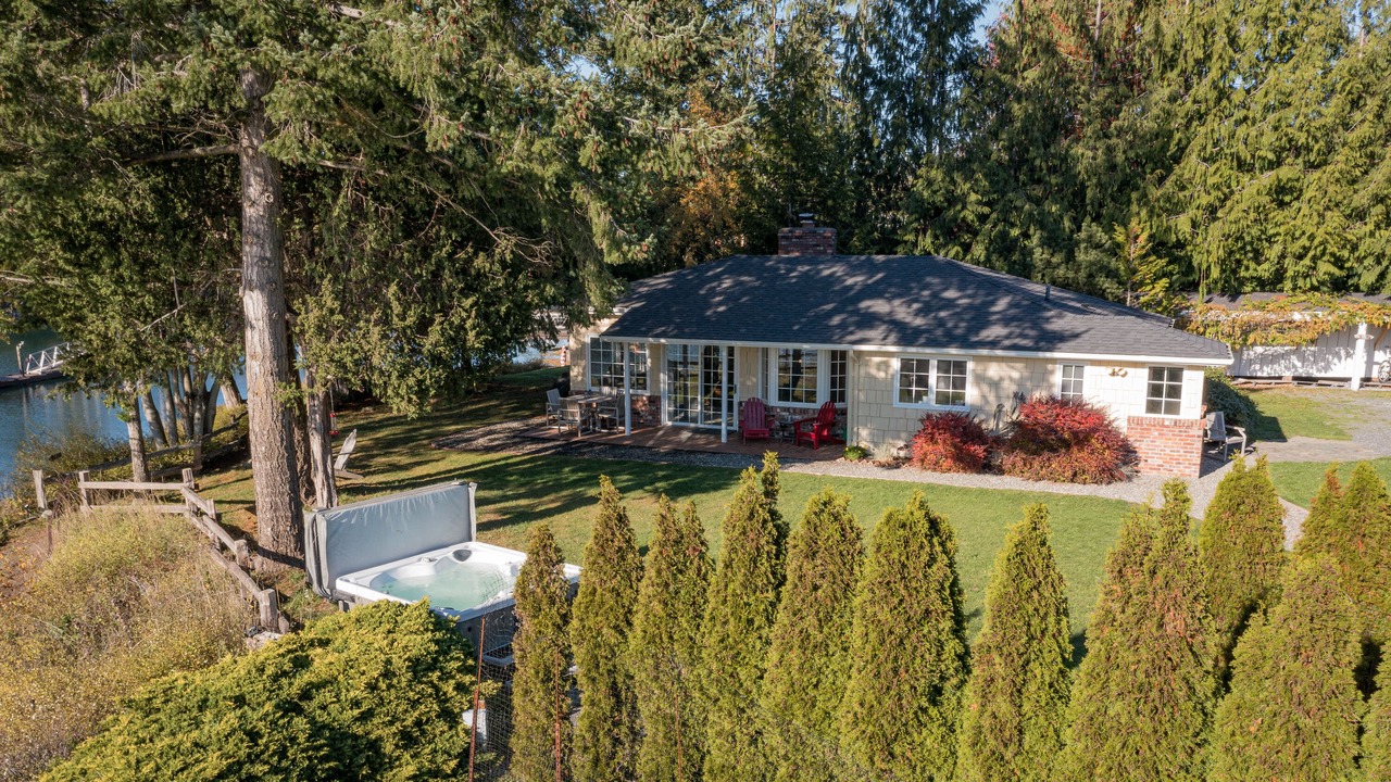 Photo of Others in Deer Harbor