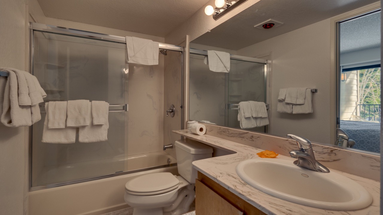 Photo of Bathroom in Carnelian Woods