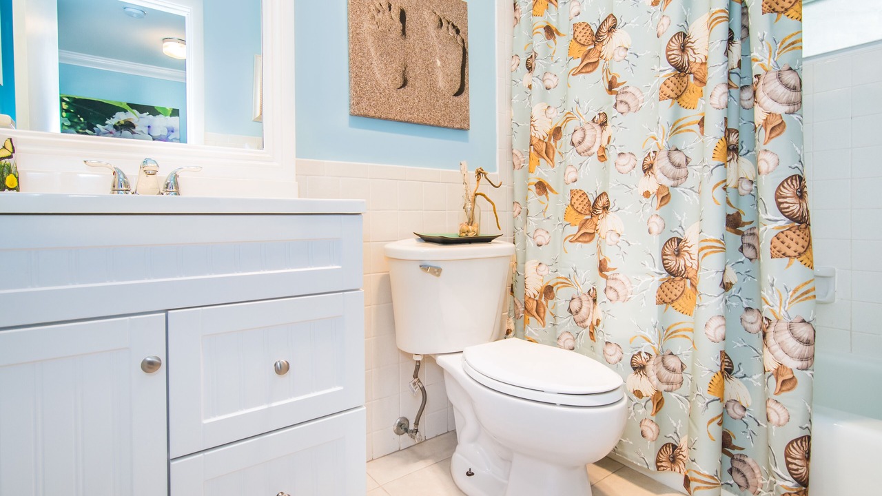 Photo of Bathroom in Juno Beach