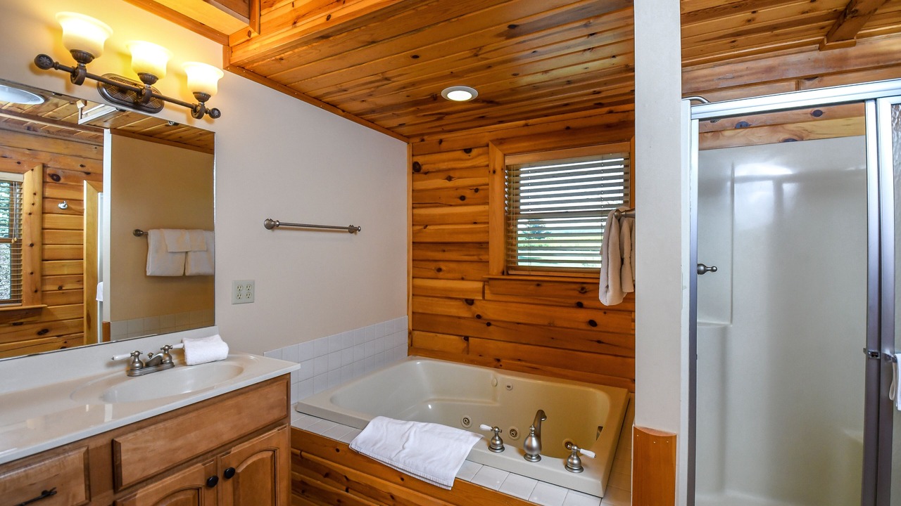 Photo of Bathroom in North Glade Hills