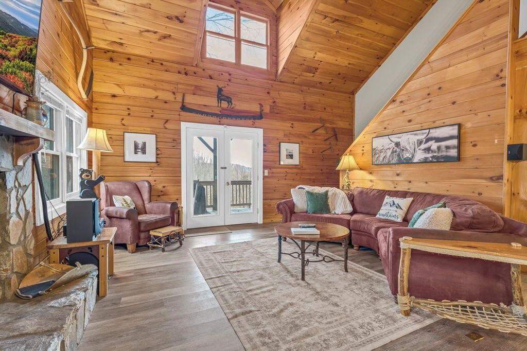 Photo of Livingroom in Blowing Rock