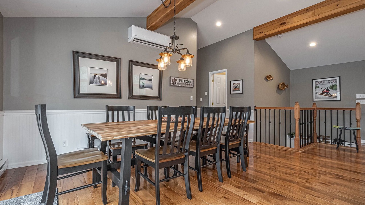 Photo of Livingroom in McHenry