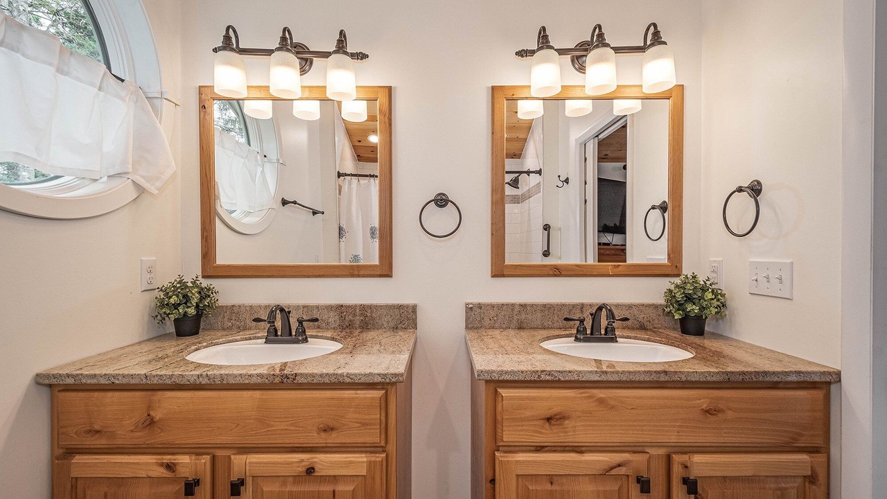 Photo of Bathroom in McHenry