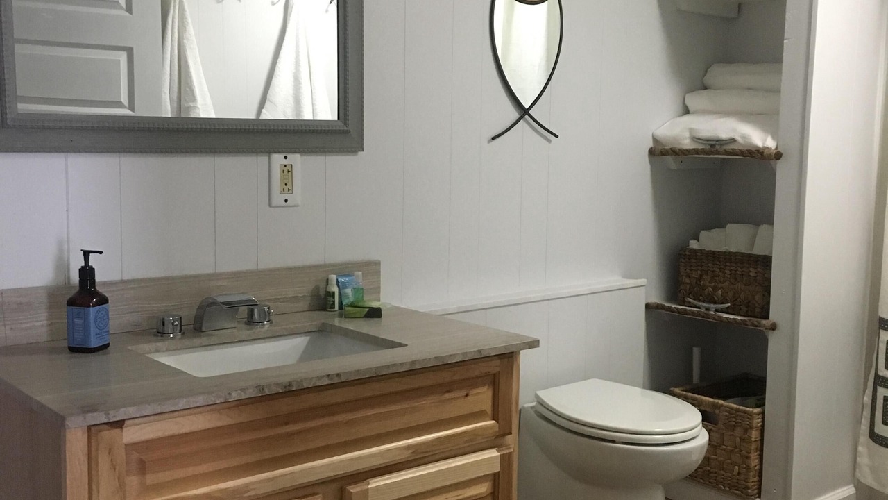 Photo of Bathroom in Andersonville