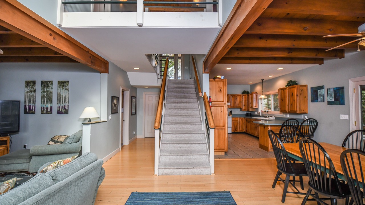 Photo of Livingroom in McHenry