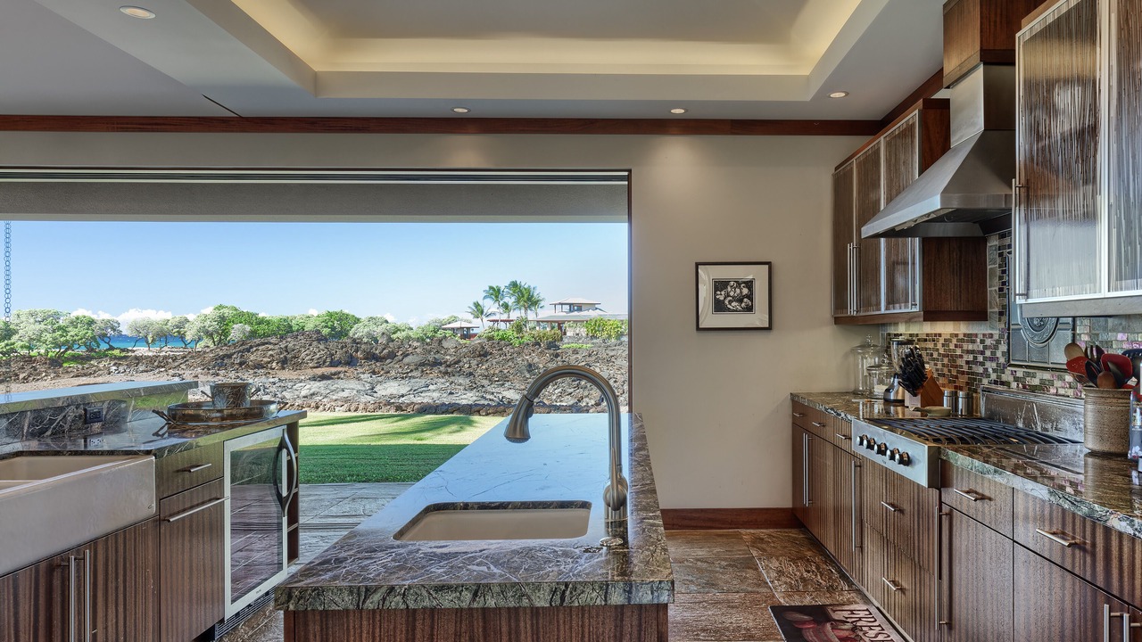 Photo of Kitchen in Waikoloa