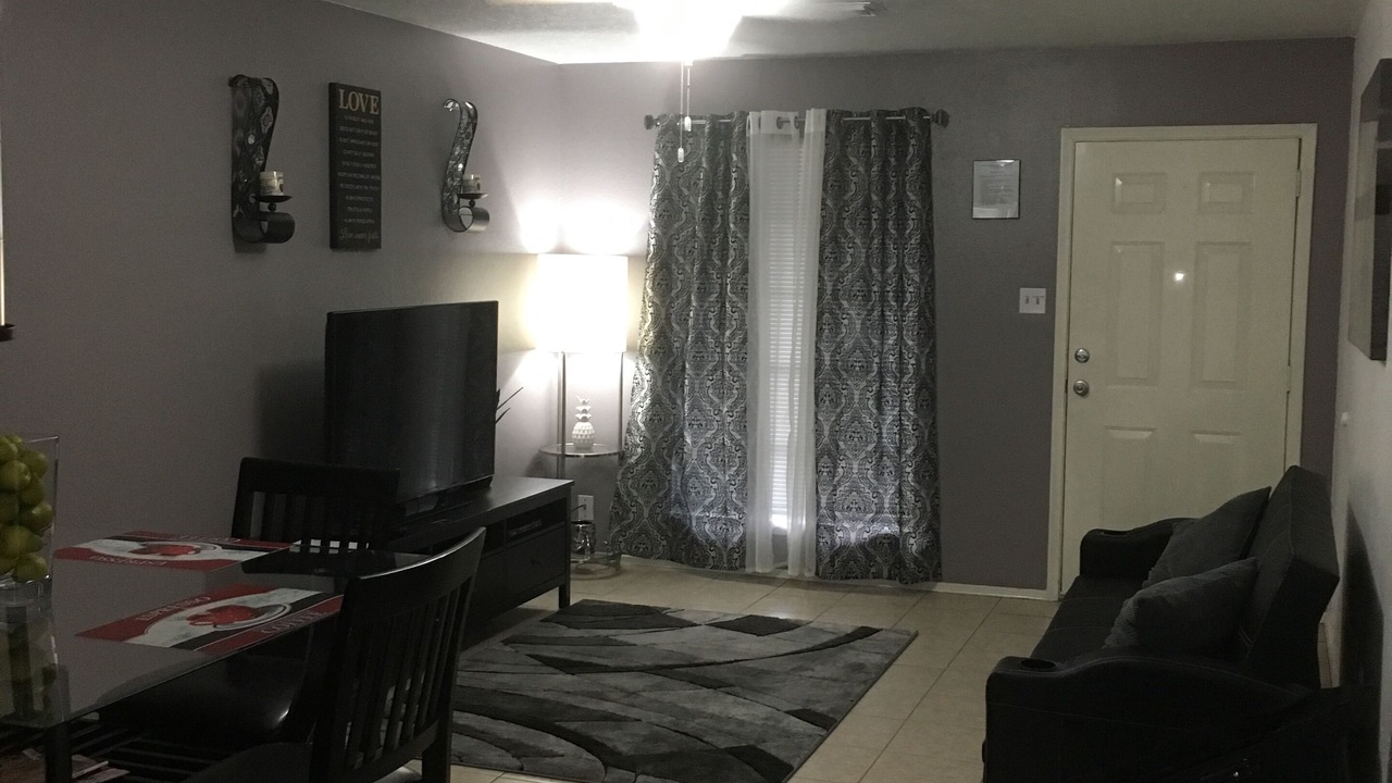 Photo of Livingroom in Southeast Houston