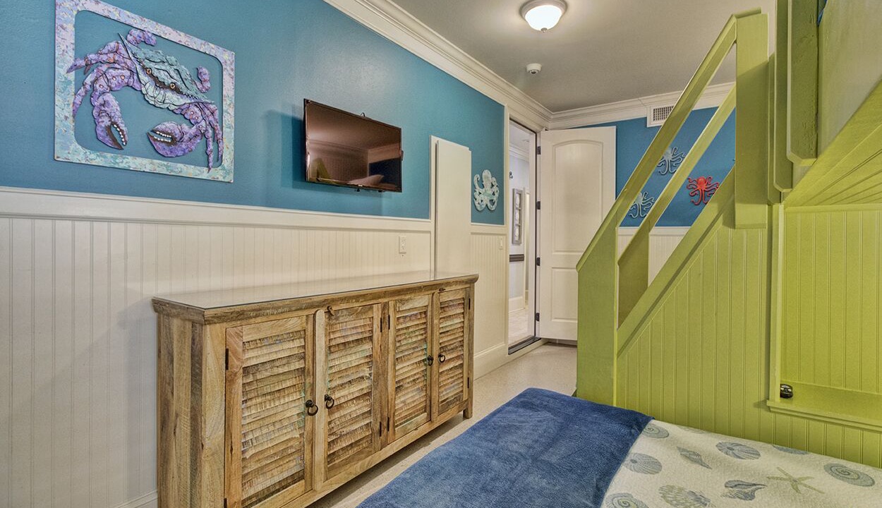 Photo of Bedroom in Delos