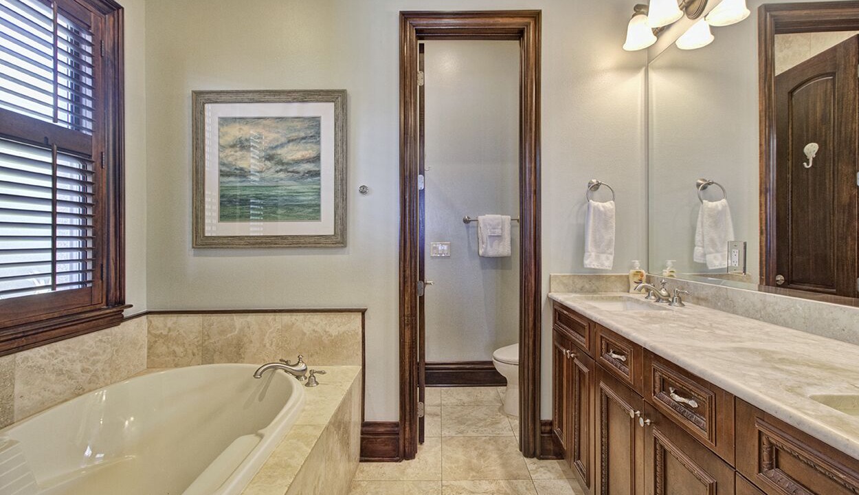 Photo of Bathroom in Delos