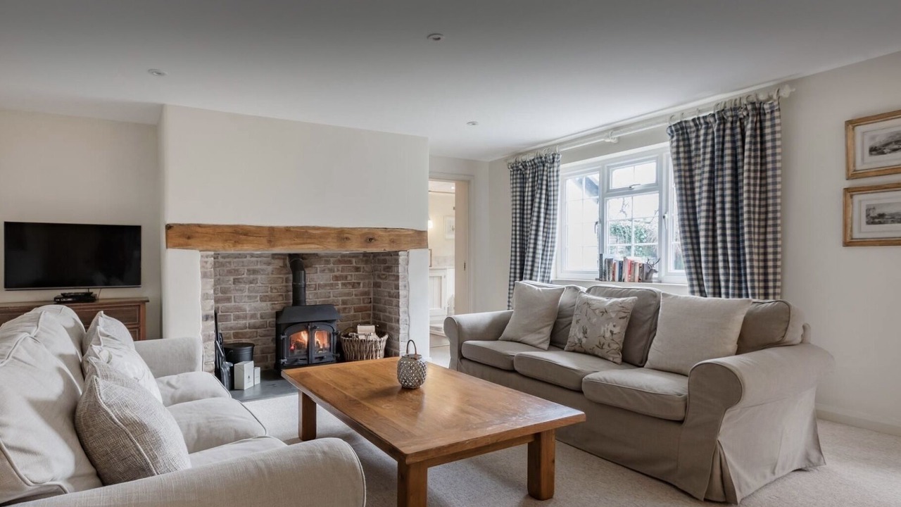 Photo of Livingroom in Christow