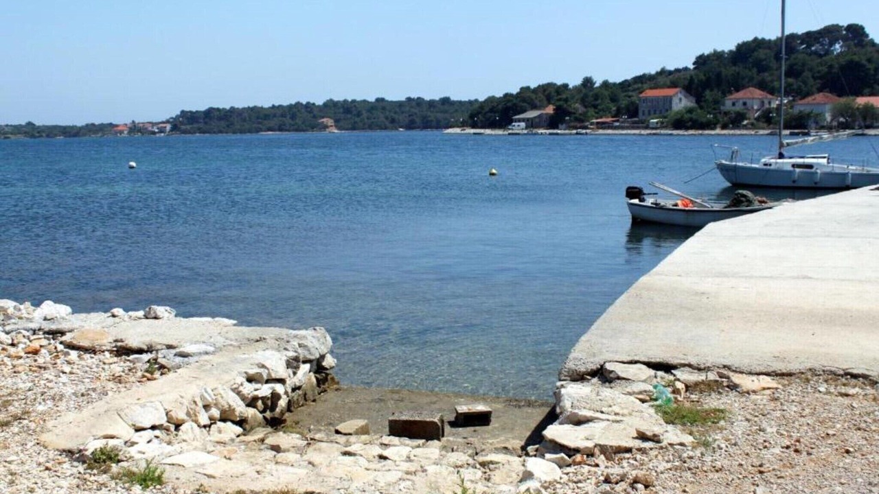 Photo of Others in Verunic