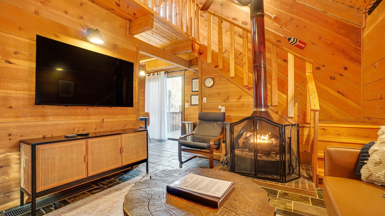 Photo of Bedroom in Sautee Nacoochee