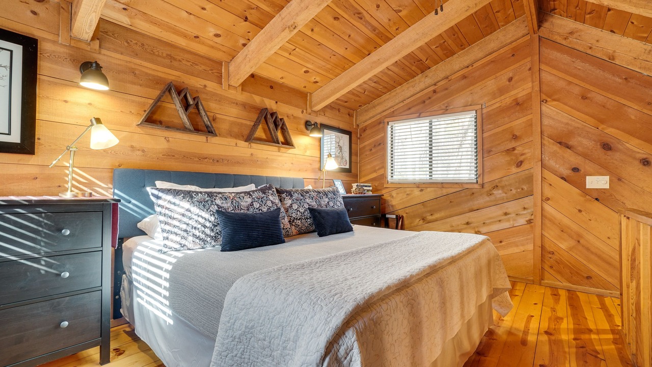 Photo of Bedroom in Sautee Nacoochee