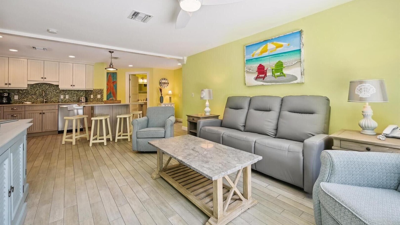 Photo of Livingroom in Holmes Beach