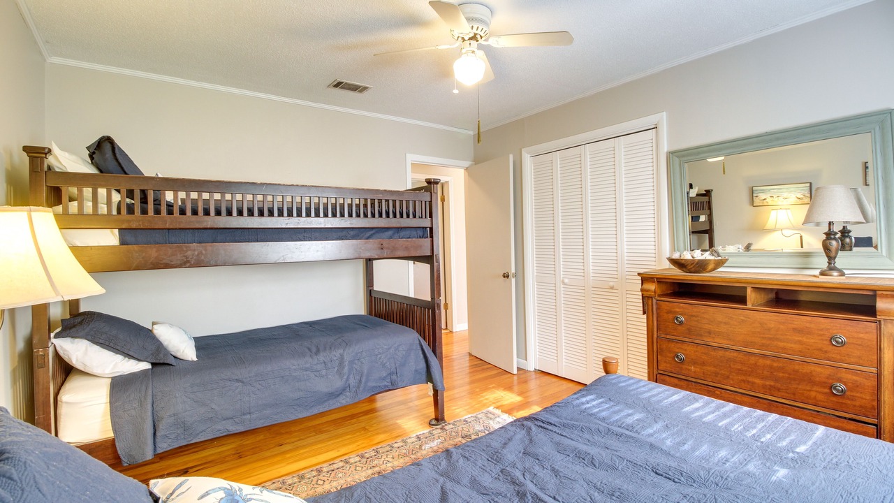 Photo of Bedroom in Crescent