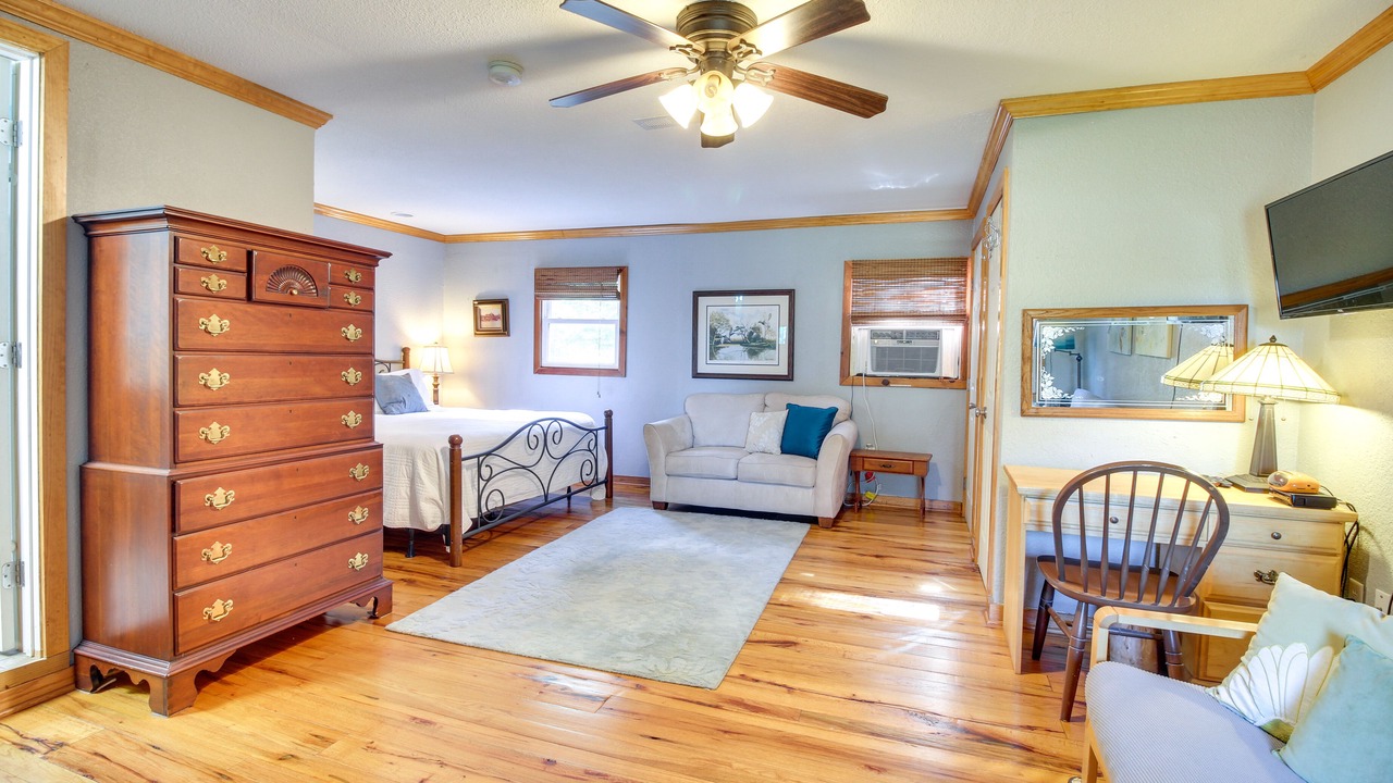 Photo of Others in Crescent