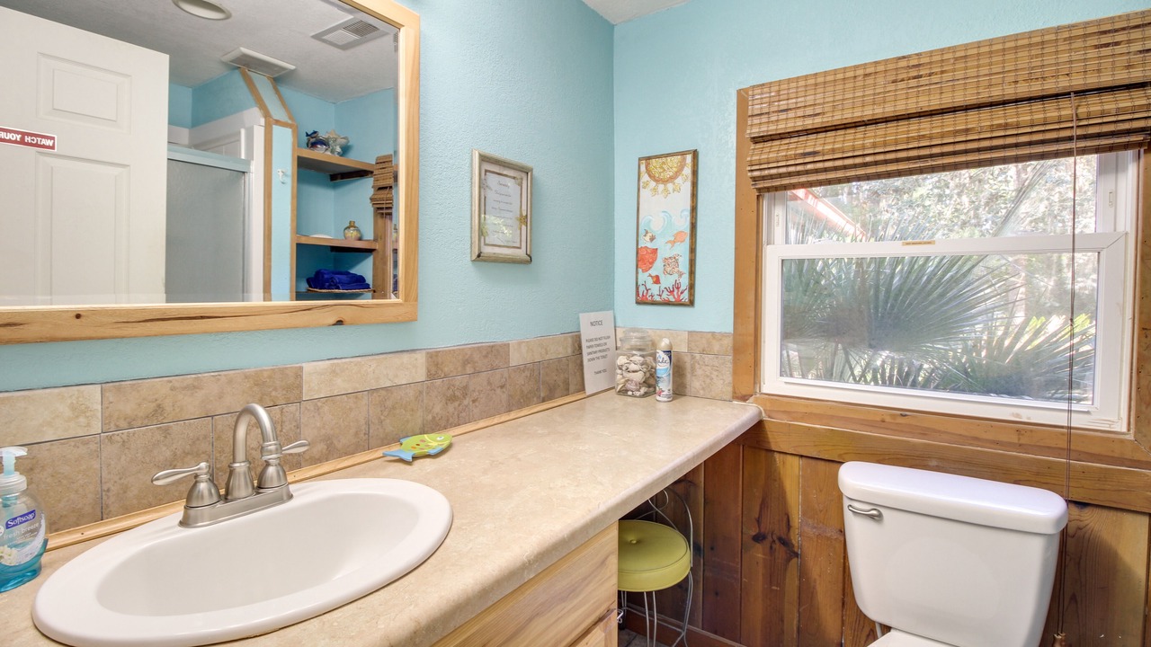 Photo of Bathroom in Crescent