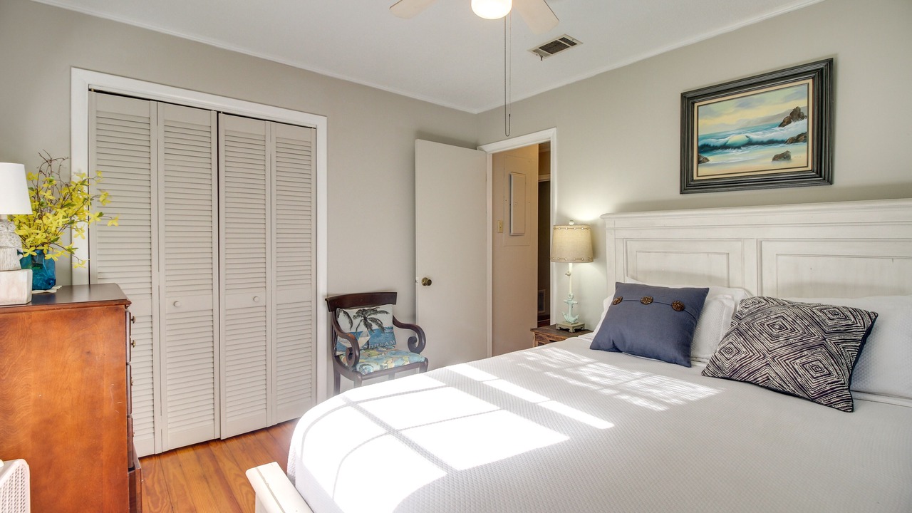 Photo of Bedroom in Crescent