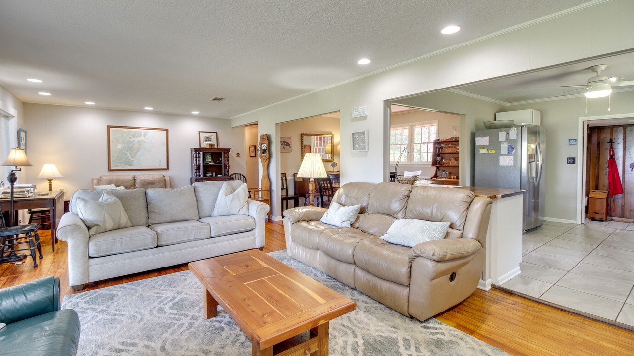 Photo of Livingroom in Crescent