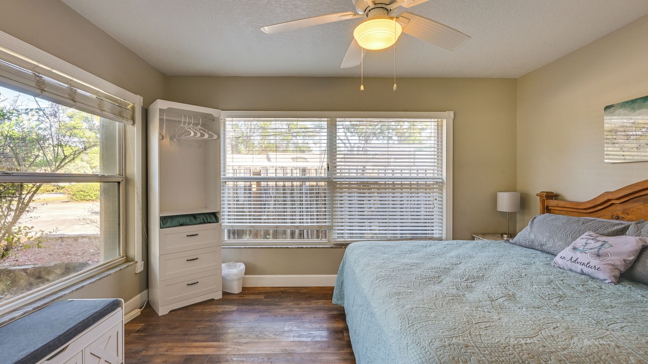 Photo of Bathroom in Orient Park