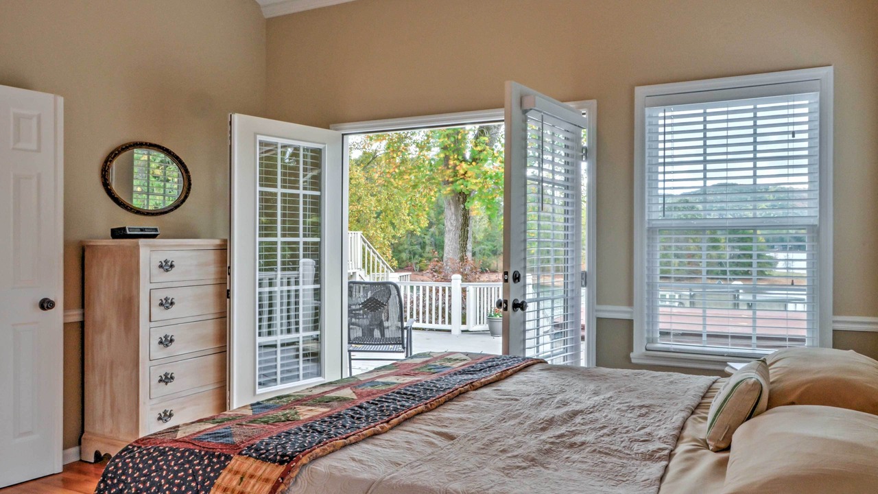 Photo of Bedroom in Hiawassee