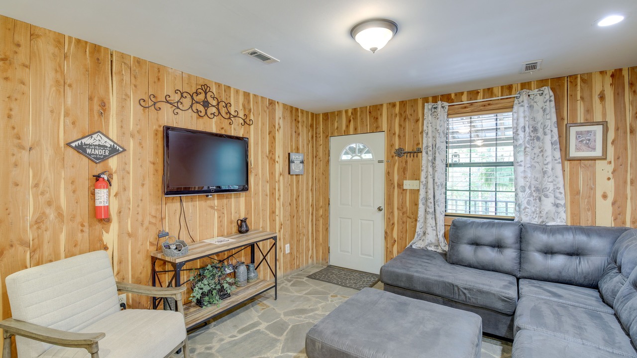 Photo of Livingroom in Briceville