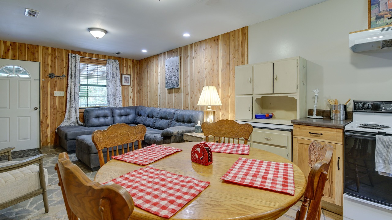 Photo of Livingroom in Briceville
