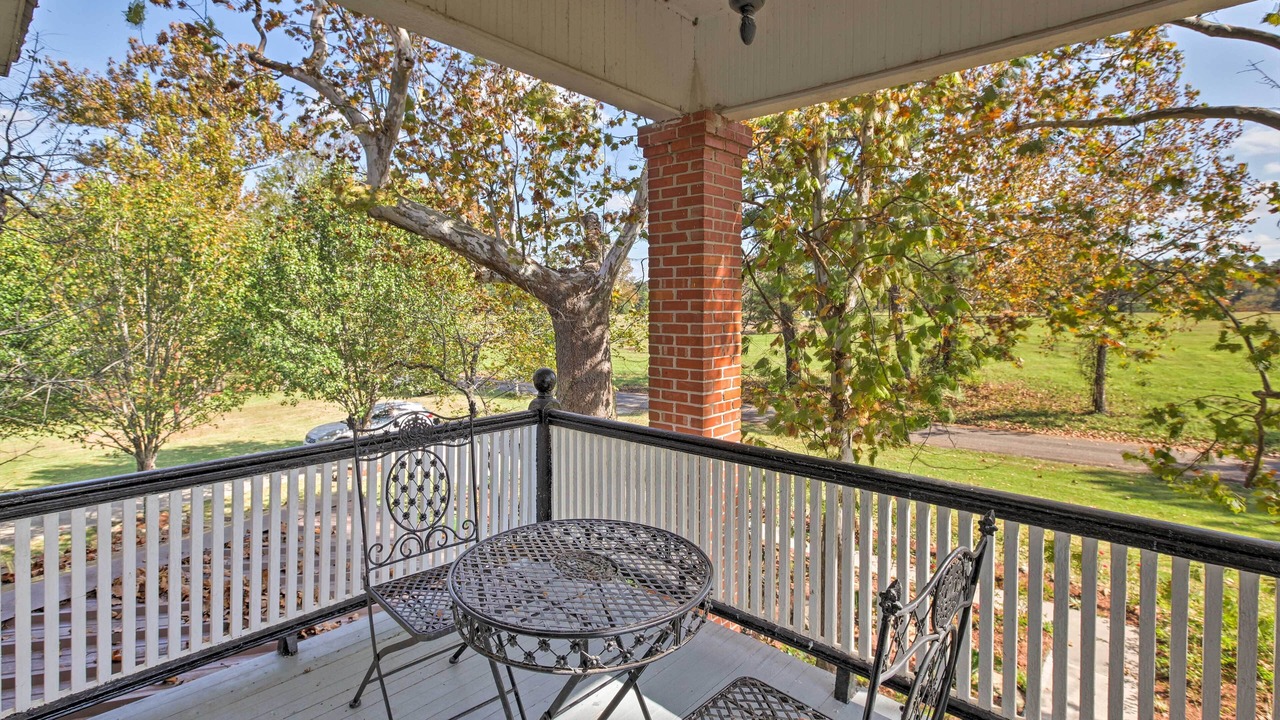 Photo of Patio Balcony in Huntington