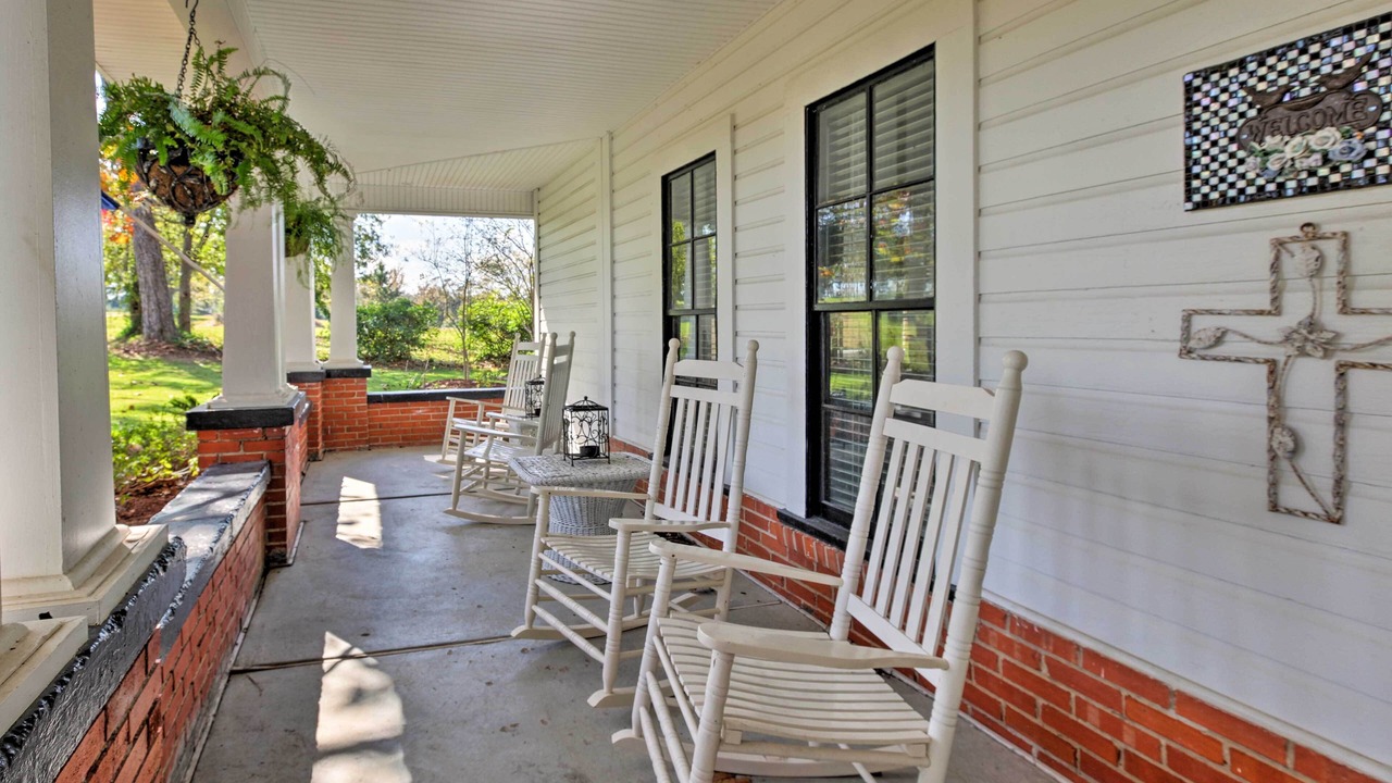 Photo of Patio Balcony in Huntington