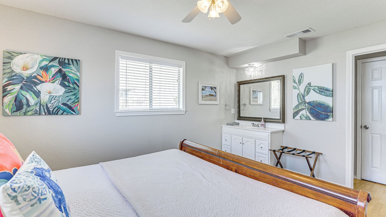 Photo of Bedroom in Surfside Beach