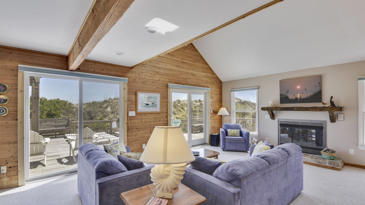 Photo of Livingroom in Whalehead Beach