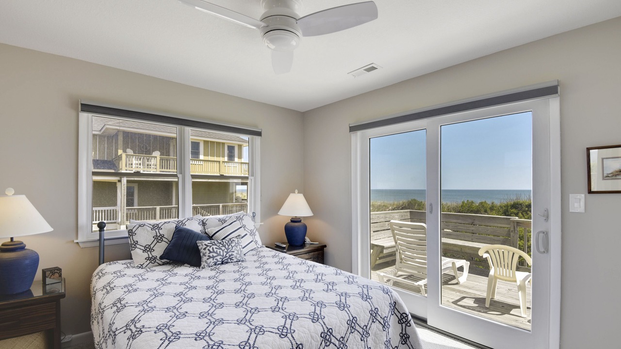Photo of Bedroom in Whalehead Beach