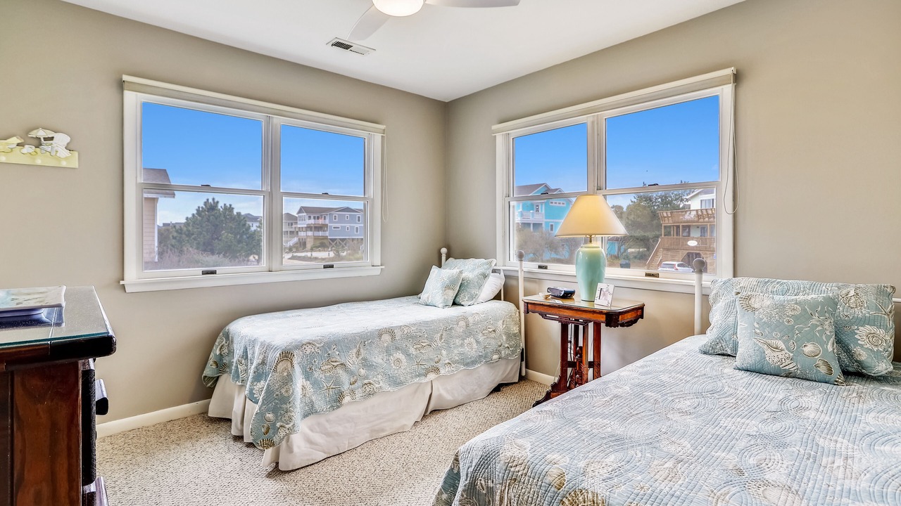 Photo of Bedroom in Whalehead Beach