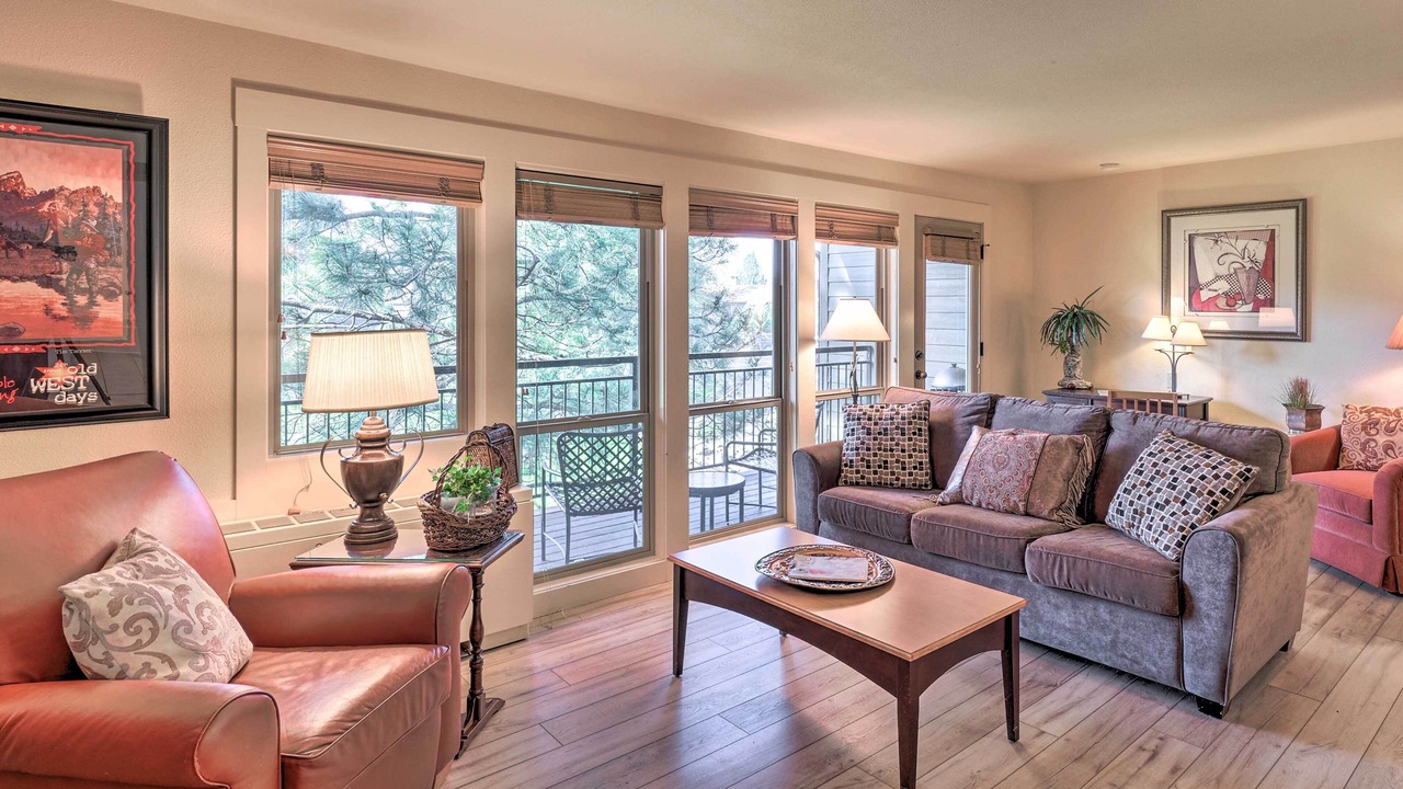 Photo of Livingroom in Bend