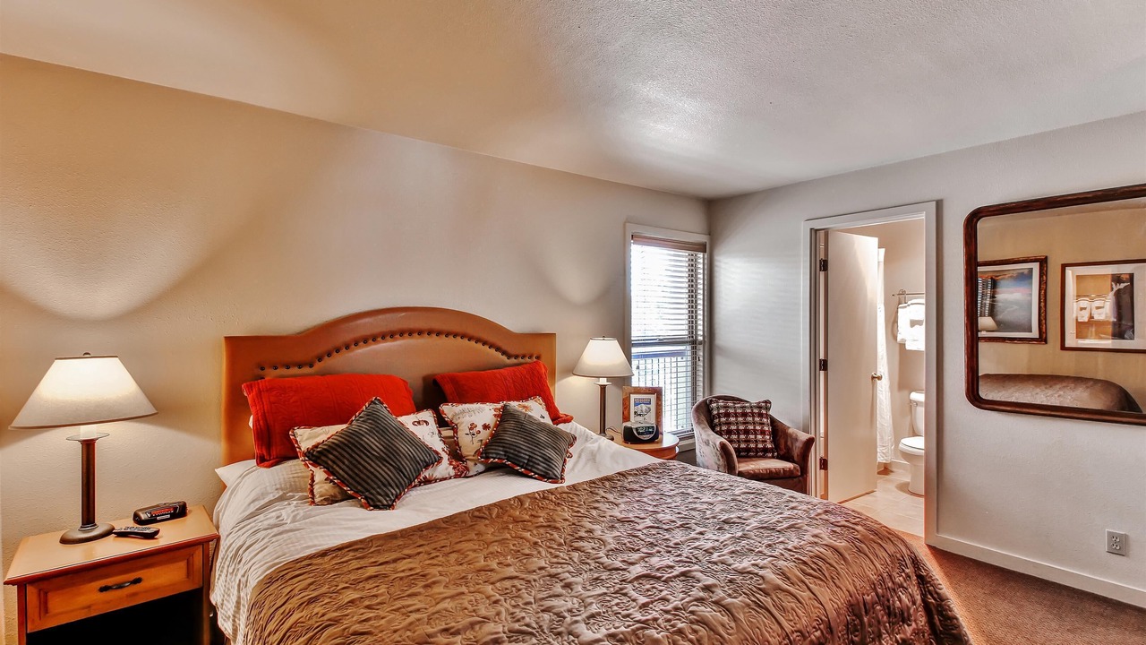 Photo of Bedroom in Bend