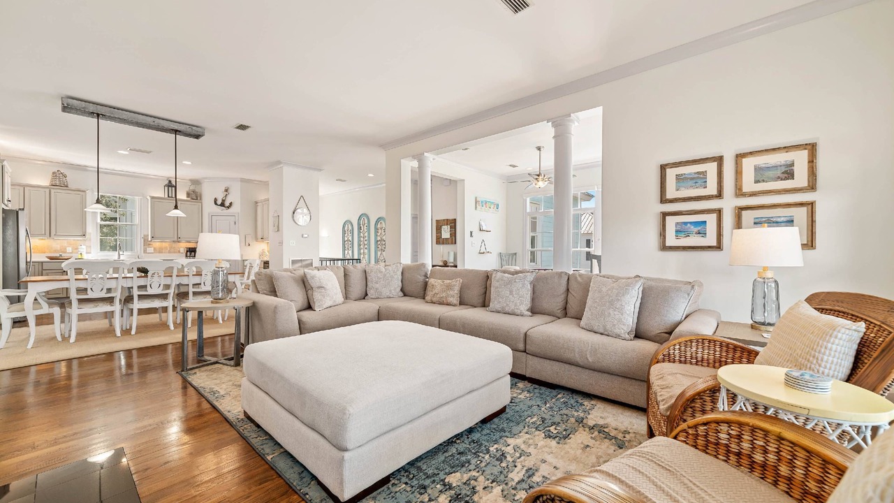 Photo of Livingroom in Orange Beach