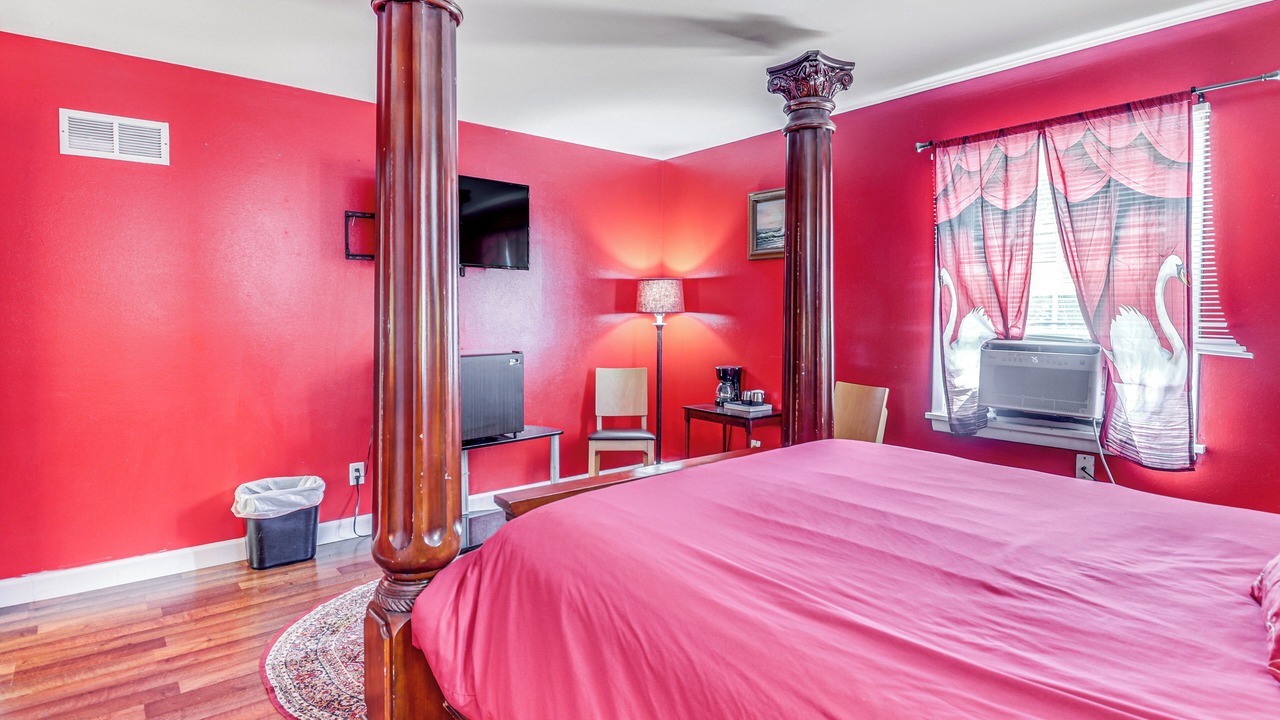 Photo of Bedroom in Black Jack