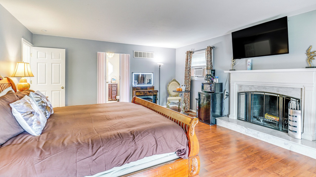 Photo of Bedroom in Black Jack