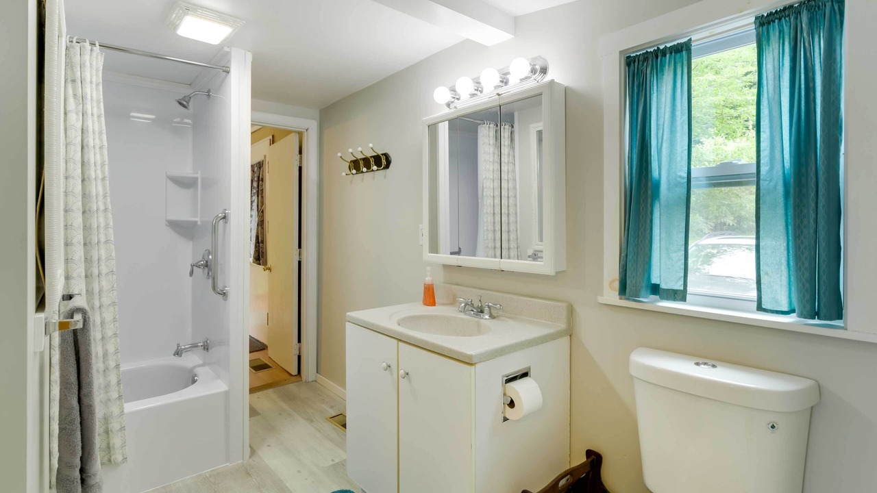 Photo of Bathroom in Winthrop