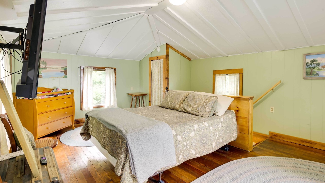 Photo of Bedroom in Winthrop