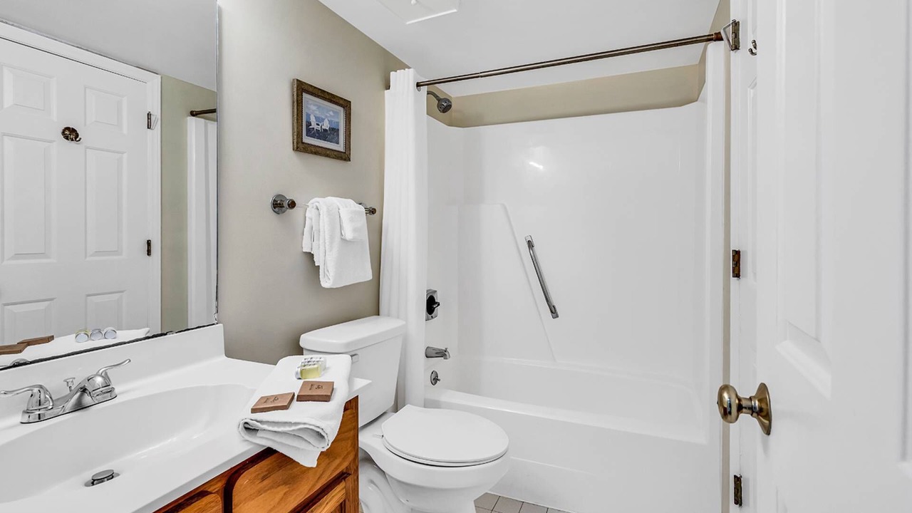 Photo of Bathroom in Garden City