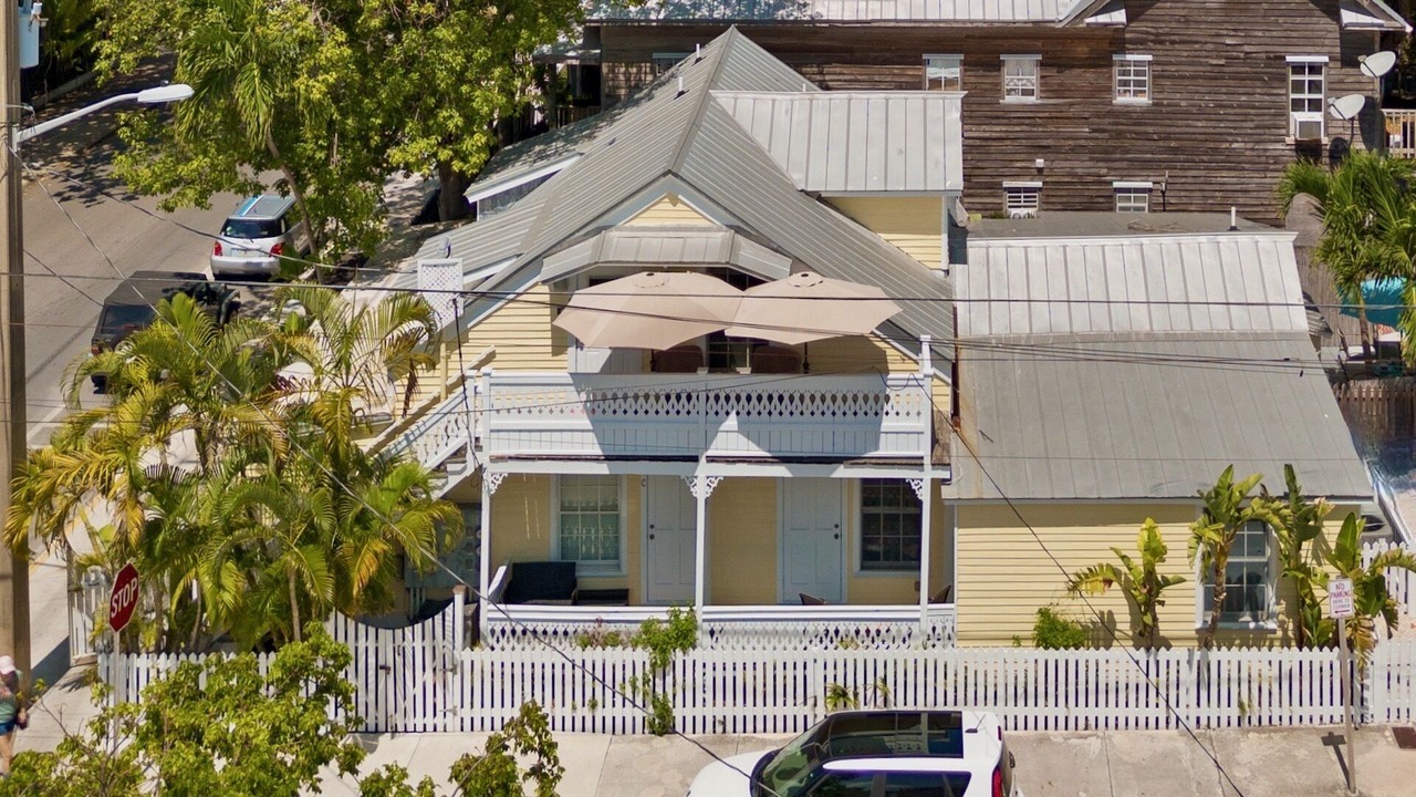 Photo of Others in Uptown - Upper Duval