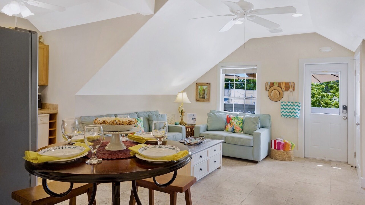 Photo of Bedroom in Uptown - Upper Duval