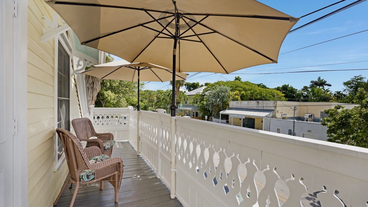 Photo of Patio Balcony in Uptown - Upper Duval