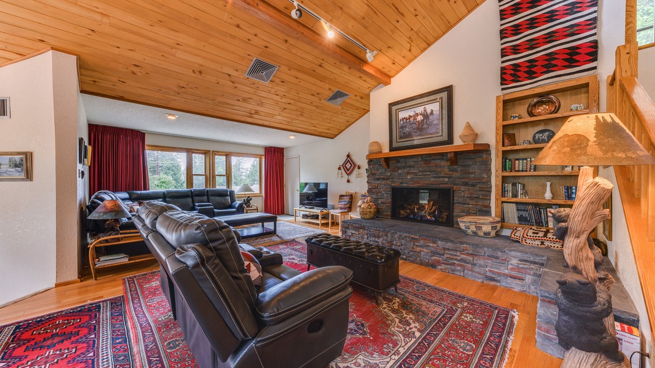 Photo of Livingroom in Cloudcroft