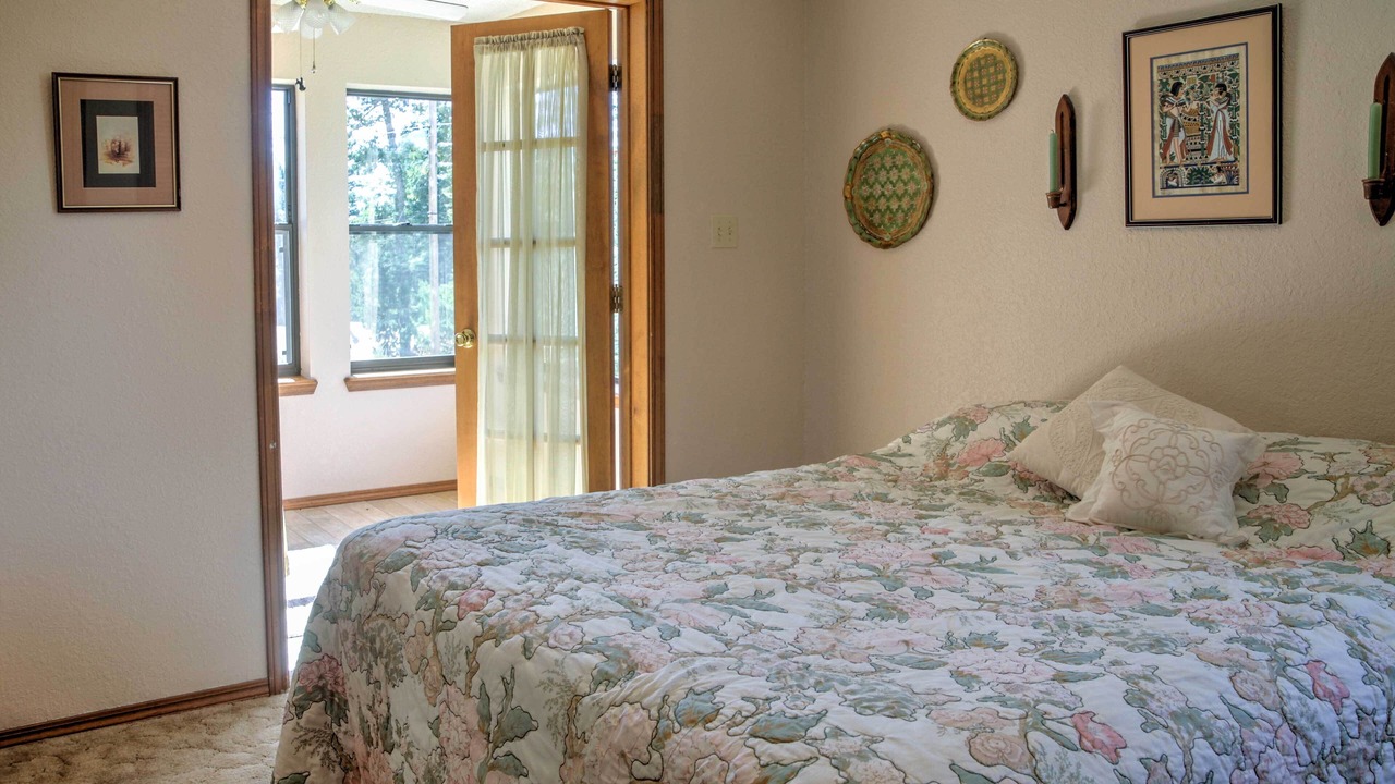 Photo of Bedroom in Cloudcroft